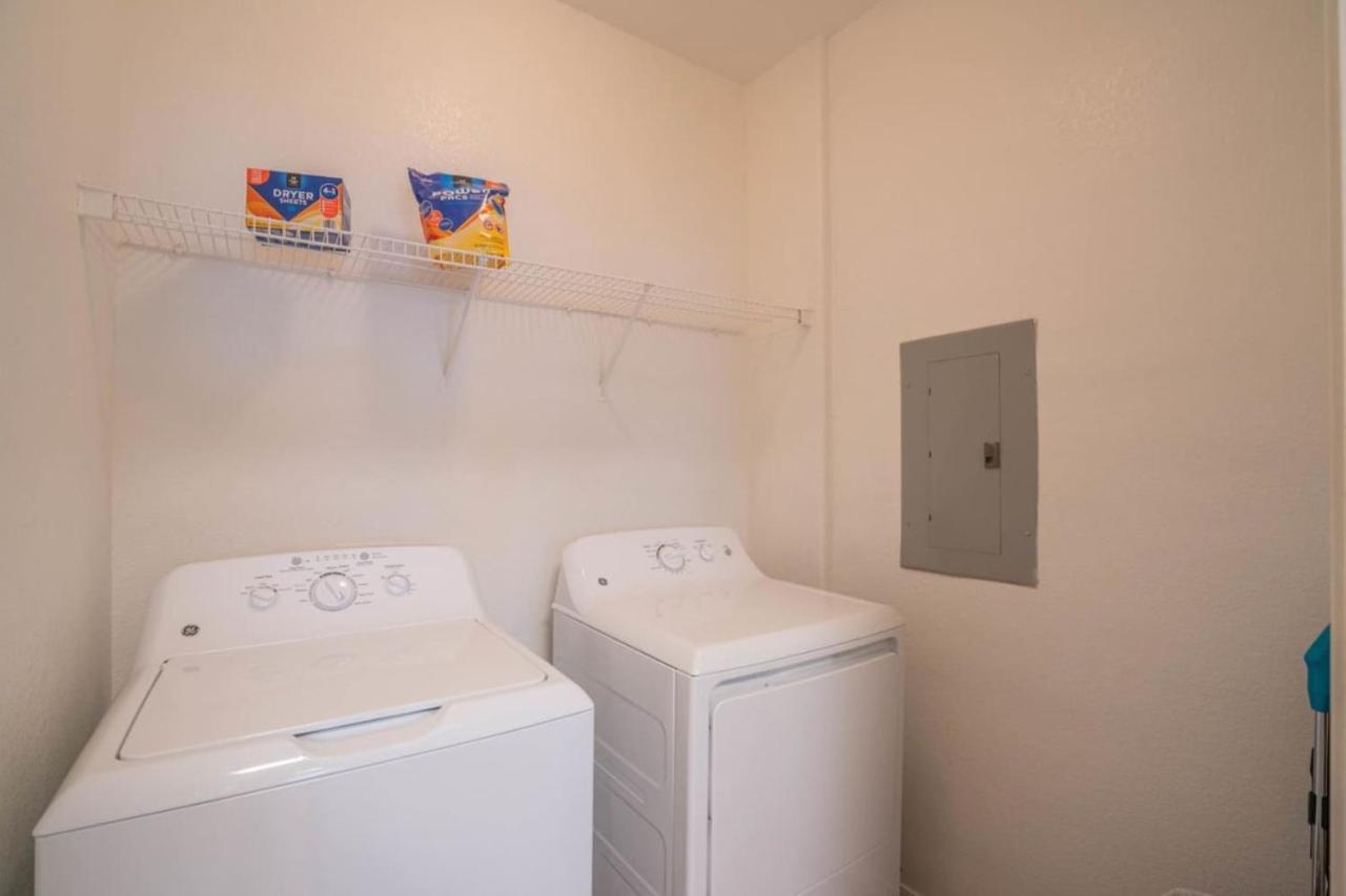 Posh 2Bd - Midtown - Gym, Pool, W-D, Parking - Sleeps 8 Apartamento Phoenix Exterior foto