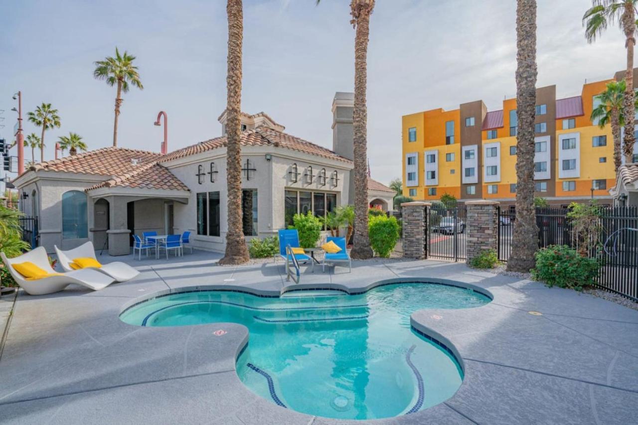 Posh 2Bd - Midtown - Gym, Pool, W-D, Parking - Sleeps 8 Apartamento Phoenix Exterior foto
