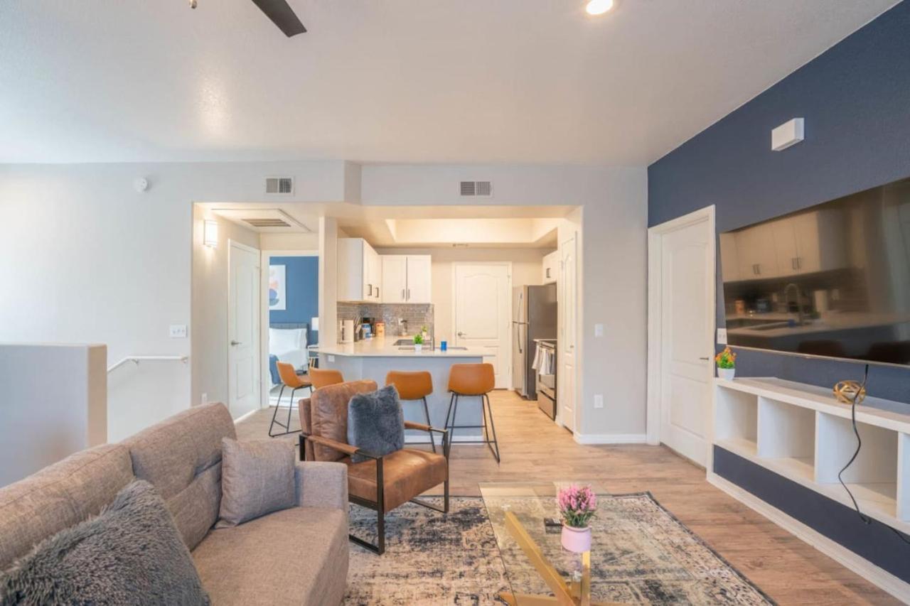 Posh 2Bd - Midtown - Gym, Pool, W-D, Parking - Sleeps 8 Apartamento Phoenix Exterior foto